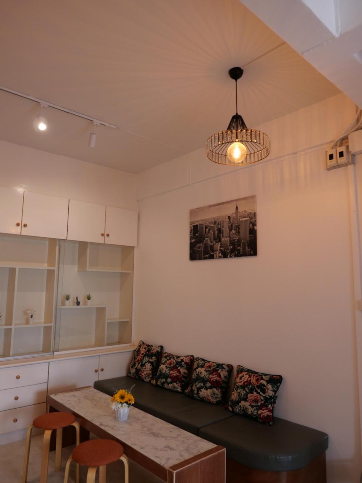 Films House Hostel Bangsaen Exteriör bild